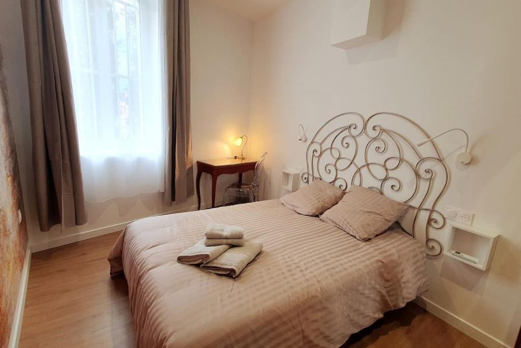 Classe 4 Etoiles - Cybele - Centre Ville 2 Chambres, Cour Privative Et Garage В'єнна Екстер'єр фото