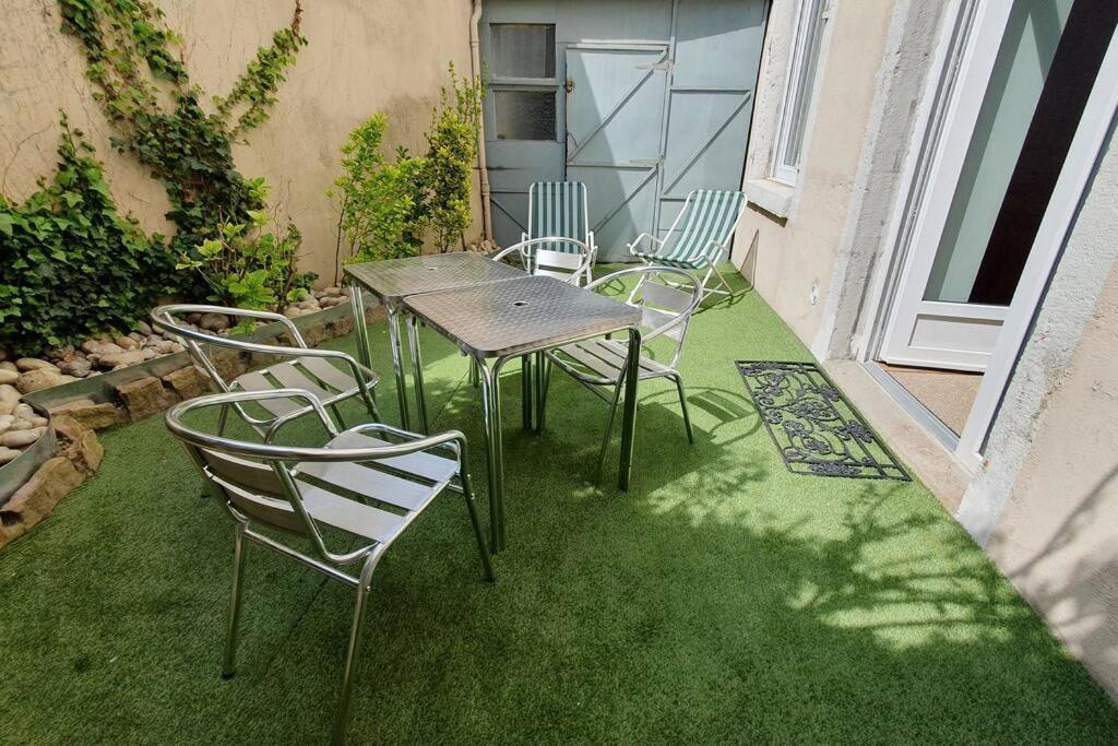 Classe 4 Etoiles - Cybele - Centre Ville 2 Chambres, Cour Privative Et Garage В'єнна Екстер'єр фото