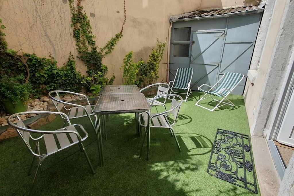 Classe 4 Etoiles - Cybele - Centre Ville 2 Chambres, Cour Privative Et Garage В'єнна Екстер'єр фото